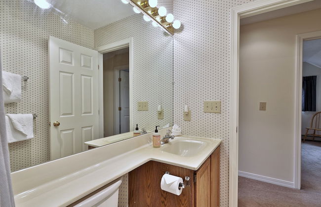 Pico Mountain Condo E306 2 Bedroom Condo - Photo 32