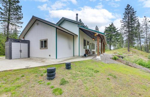 Rustic and Modern Home with Forest Views in Newport! - Foto 21