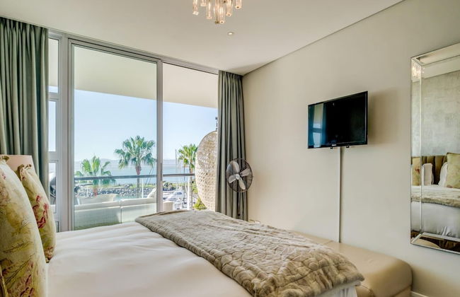 Aqua Views at the Waterclub in Cape Town - Photo 11