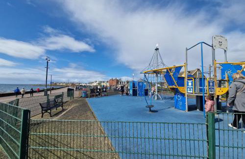 Seaview Retreat - Photo 20