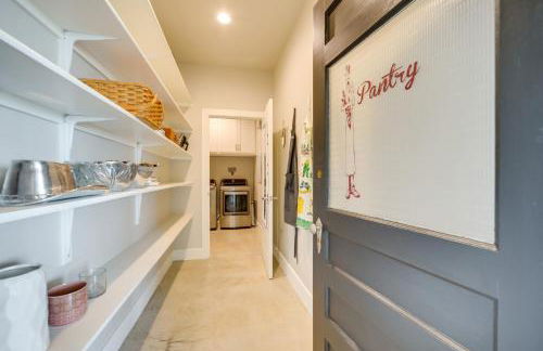 Chic House in Spring Branch with Lush Outdoor Space! - Foto 14