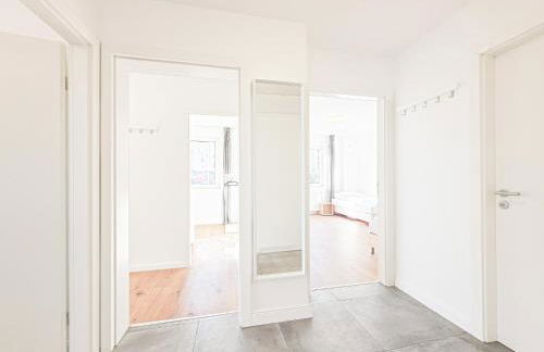 Tolstov Apartments - Monteurwohnung - 3 Schlafzimmer - Esszimmer - Küche - Waschmaschine - 25 Min zur Messe DUS - Foto 12