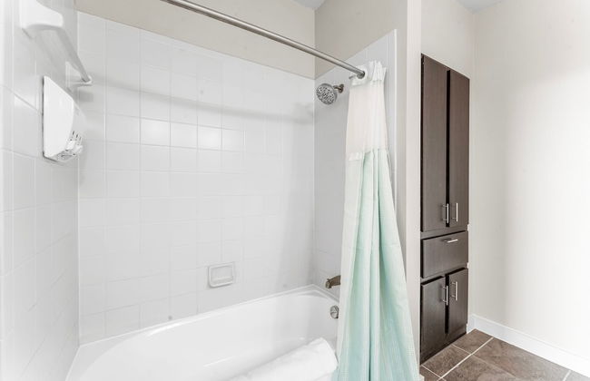 Prime Soco 2BR King Suite w Gympickleballlaundry - Foto 14