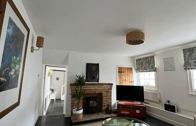 2 Bed Grade 2 - Dates Back to 1500's - Foto 20