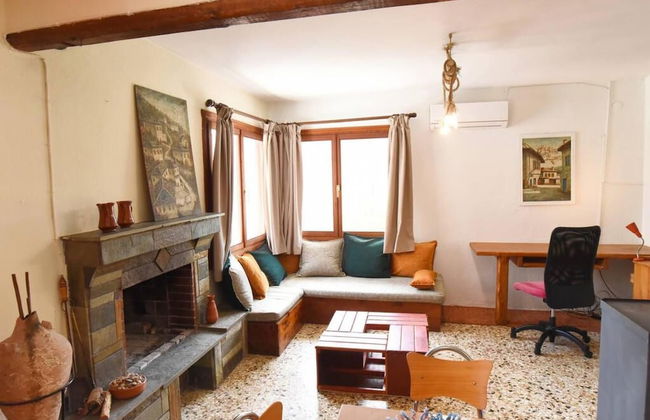 2 Bedroom Art House in Kavala - Foto 2