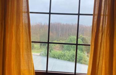 Geräumiges Apartment 90 m Zwei Schlafzimmer große Küche mit Essbereich Badewanne Waschmaschine Spülmaschine gesamte Unterkunft gehört Ihnen - Photo 16