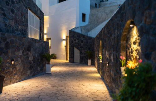 NEW Yiota Collection 4 Suites & 4 Prive Jacuzzi - Foto 107