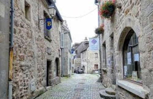 La petite Maison du Bonheur & Jacuzzi - Photo 49