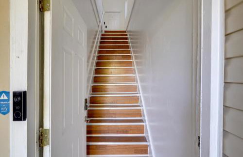 Walk to Churchill Downs Pet-Friendly Retreat! - Foto 21