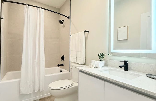 Upstay - Modern Home w Pool in New Development - Foto 24