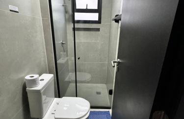 Flat confortável, a 200 metros da praia com estacionamento - Foto 20