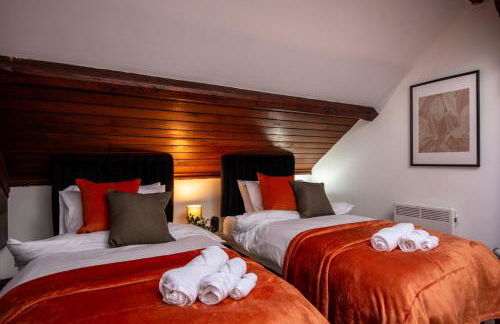 Madison House - Converted Church 5 Bed Pontypool - Photo 19