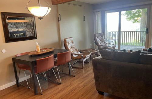 Spacious Condo with Pool Pass! - Foto 6