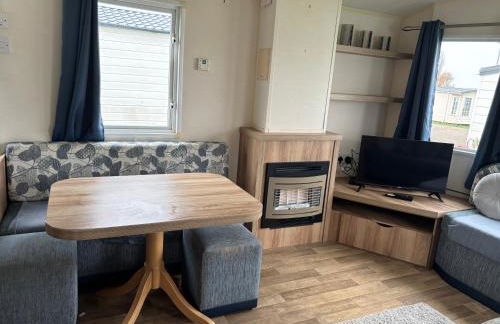 Beautiful 2 bedroom caravan , Leysdown - Foto 3