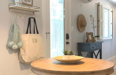 New cozy studio 2 queen beds kitchen walk to water! - Foto 30