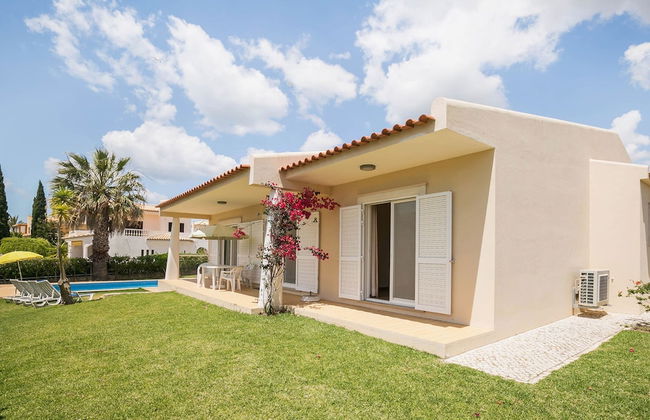 Lively Holiday Home in Albufeira With Private Pool 500m From the Beach - Foto 31