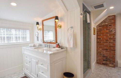 Pond-Front Home w Water Views - Foto 22