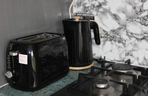 1 bedroom apartment near Clapham North and Clapham High Street station - Foto 9