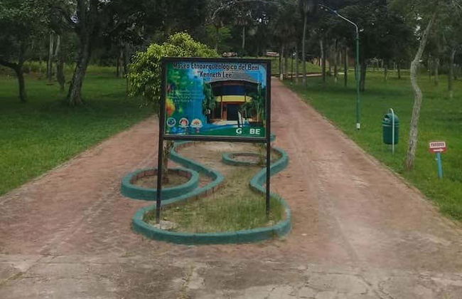 Kenneth Lee Museum Tour - Foto 1