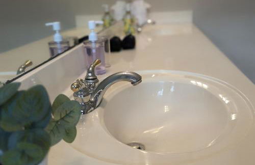 Cedar's Corner in Concord Spacious & Clean - Foto 39