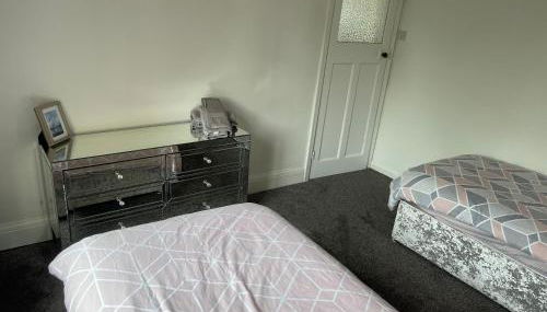 No 6 Chestnut Grove - Foto 2