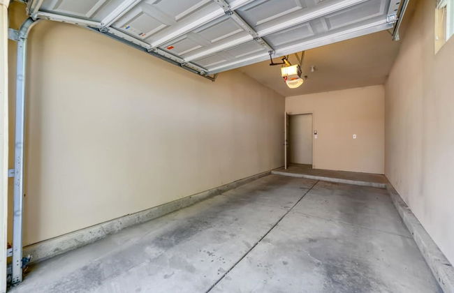 Marketing in Reno With 2 Bedrooms and 2 Bathrooms - Photo 31