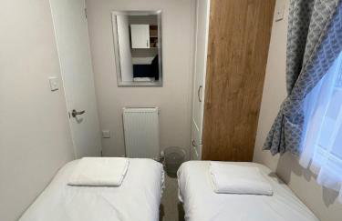 Beautiful home in Away Resorts, St Helens - Photo 9