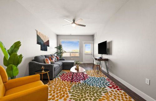 Serene Space with Easy City Access - Foto 13