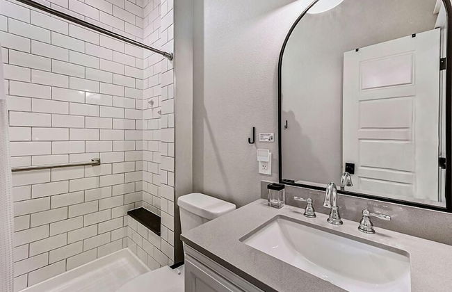 Cozy Chic Home in Downtown Loveland! - Foto 15