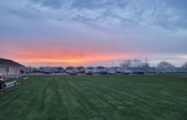 St Osyth- Sleeps8-freeparking-wifi-holidaypark - Foto 23