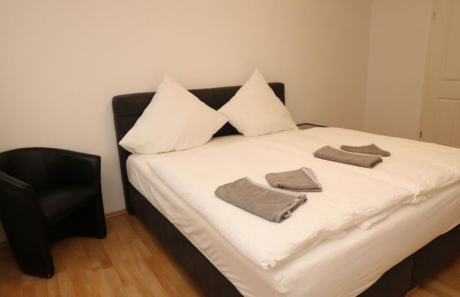 Stylish Apartment With Terrace - Photo 4