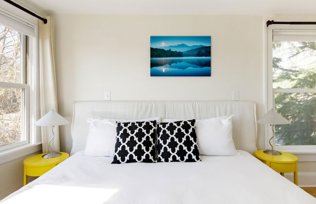 Downton Annie Apartment Four 2 BD 1BA Parking - Foto 6