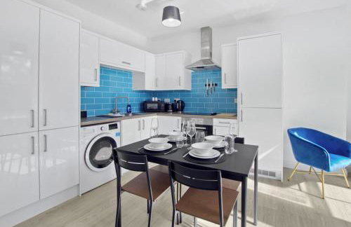 Super Cozy I Sleeps 3 I Fast Wi-Fi I Self Check-in I Free Parking I LongTerm Rates Available - Foto 13