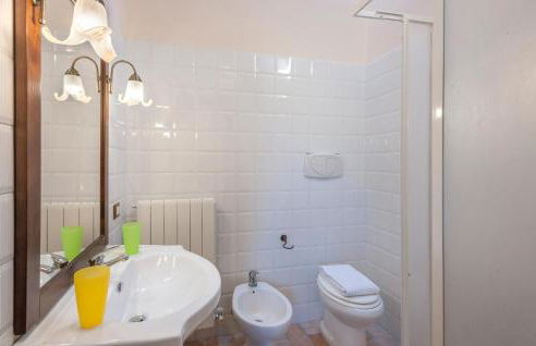 Lovely Home In Tolentino With Kitchen - Foto 31