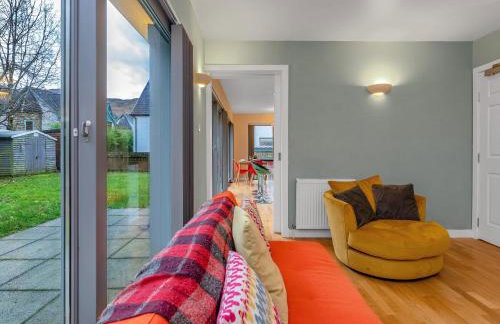 Cheerful Stays: 4 Bedroom Cottage in Arrochar - Foto 15
