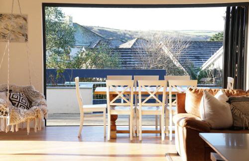 Stunning 4 Bedroom Home with Wild Spa, Gym & Hot Tub - Foto 34