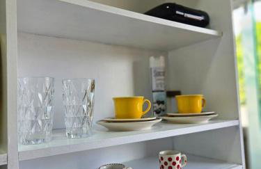 Studio com ar condicionado e estacionamento gratuito próximo ao aeroporto e praias - Foto 2