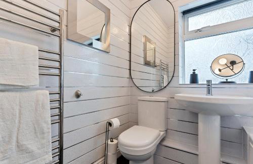 Birmingham Gem-Stylish 5 Bed house near NEC, BHX, HS2 - Huge Parking & Fast WiFi! - Foto 44