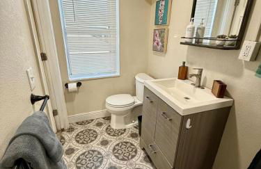 Shared Deck • Pet Friendly • Garden Courtyard - Foto 13