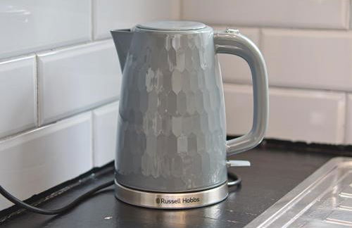 Cosy 3 bed with Parking- Family and Contractors - Foto 13