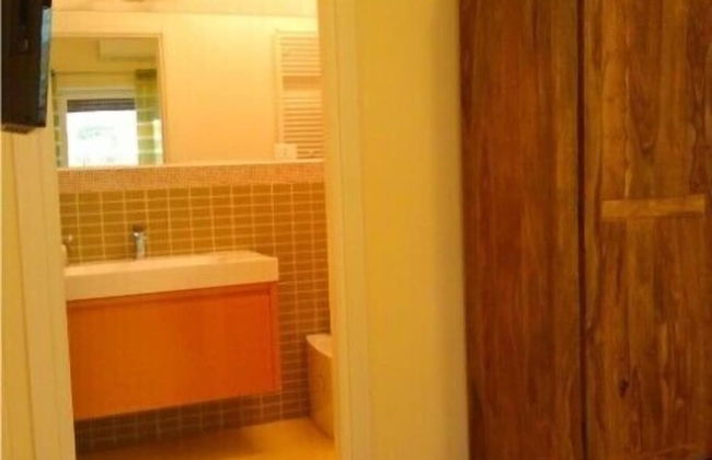 Demi's Home - Photo 14