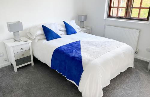 Harbourside House - Great Location - Parking - 2 En-Suites - Sleeps 5 Plus 1 - Photo 23