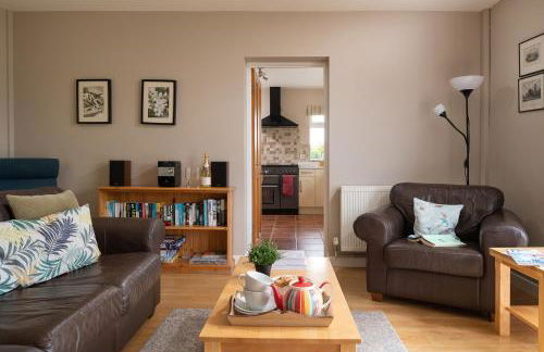 Chase Lodge, Kenilworth, Family Sized Cottage With free Wifi - Foto 5