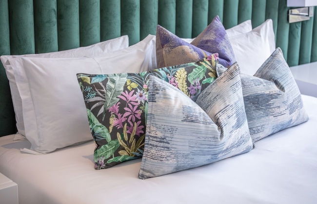 Azalia Apartments - Photo 6