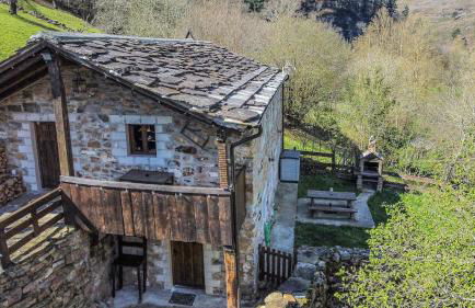 Cabaña La Gurueba, frente rio y cascada - Foto 58