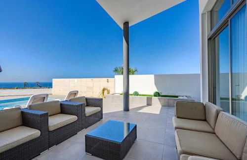 Villa Caterina, Luxury Villa with Heated Pool Ocean View in Adeje, Tenerife - Foto 9