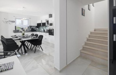 3 Bedroom Amazing Home In Musales - Photo 17