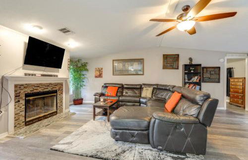 Family-Friendly Palm City Home 14 Mi to Beach! - Foto 2