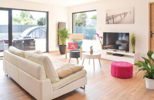 Gorgeous Home In Créances With Wifi - Foto 17