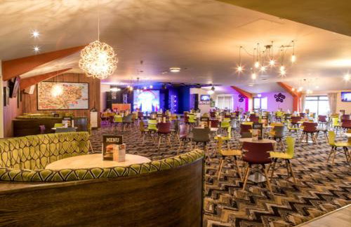 3 Bed Cabin - Sleeps 6 - Wifi Free Parking Pets - Foto 11